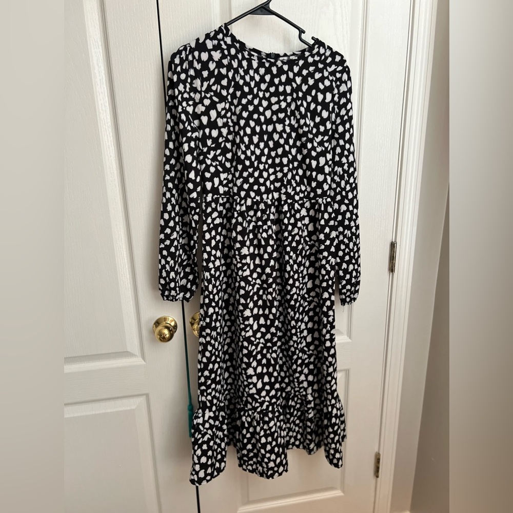 black + white midi dress